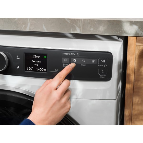 Funkce SmartSelect na jedno kliknutí upraví praní podle vašich potřeb, a ušetří tak až 80 %